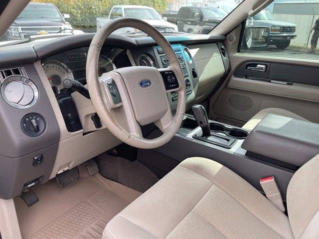 Ford Expedition 5.4L XLT 4WD 2013