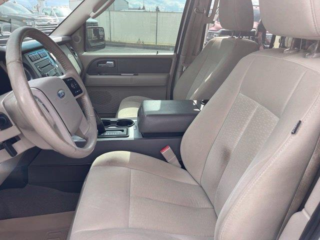 Ford Expedition 5.4L XLT 4WD 2013