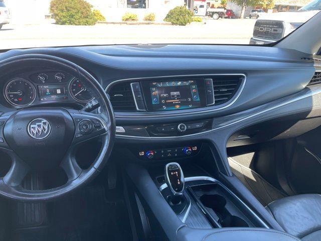 Buick Enclave Essence AWD 2018