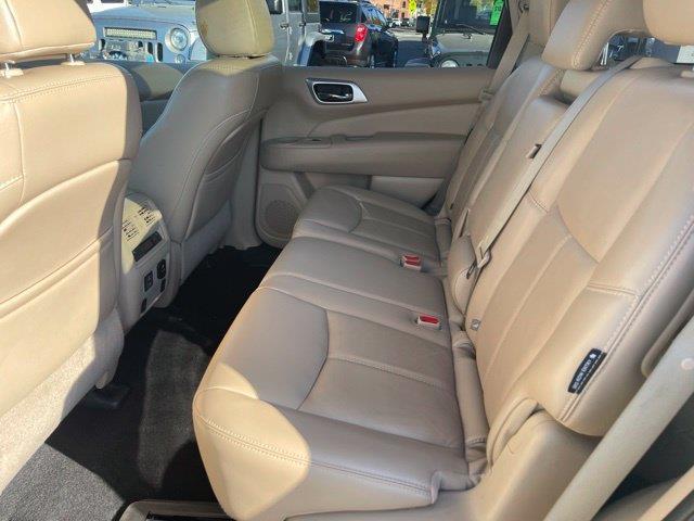 Nissan Pathfinder SL 4WD 2018