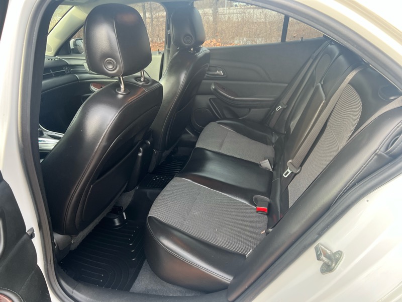 Chevrolet MALIBU LT Base 2013