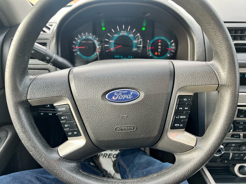 Ford Fusion SE 2010