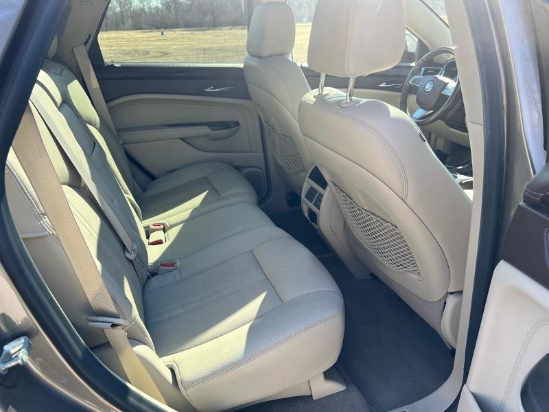 Cadillac SRX Luxury 2012