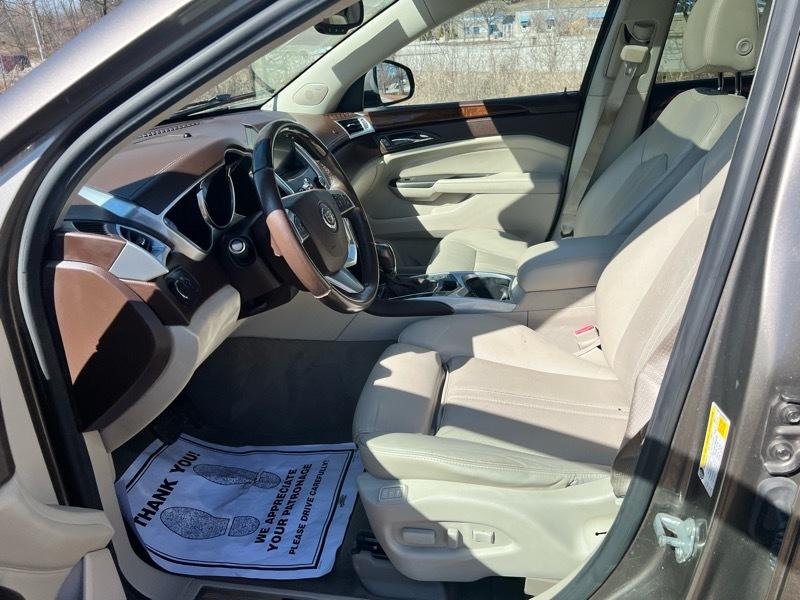 Cadillac SRX Luxury 2012