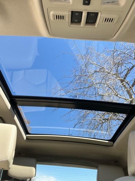 Cadillac SRX Luxury 2012