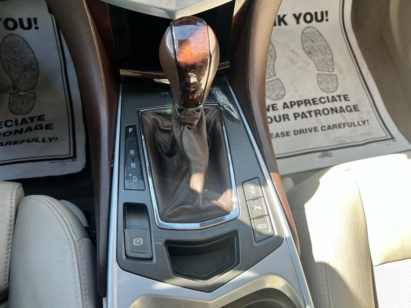 Cadillac SRX Luxury 2012