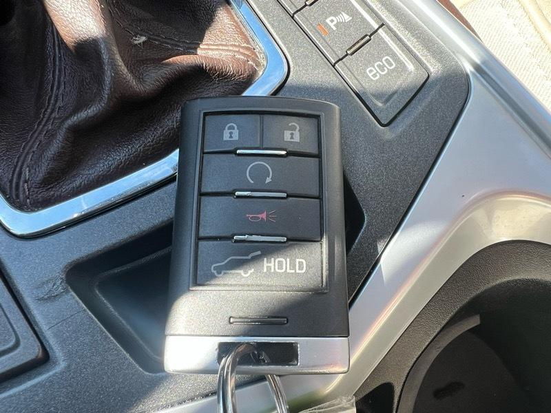 Cadillac SRX Luxury 2012