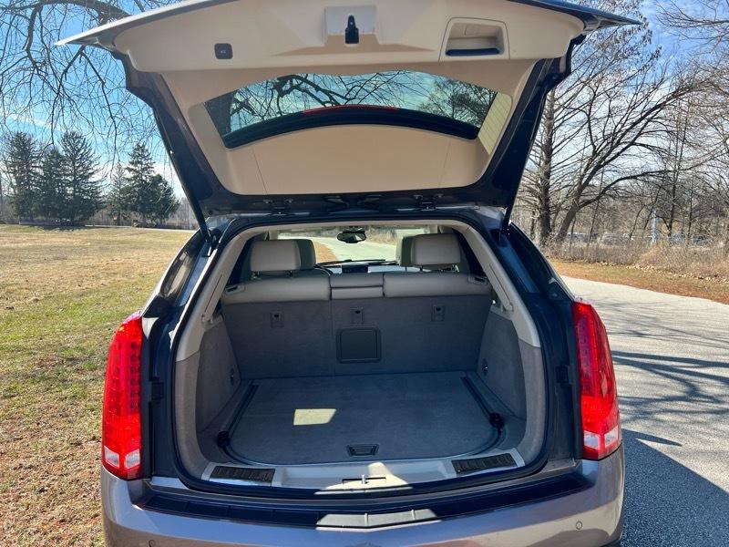 Cadillac SRX Luxury 2012