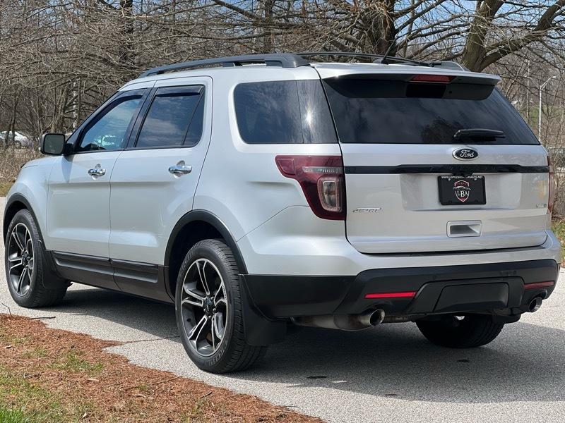 Ford Explorer Sport 4WD 2013