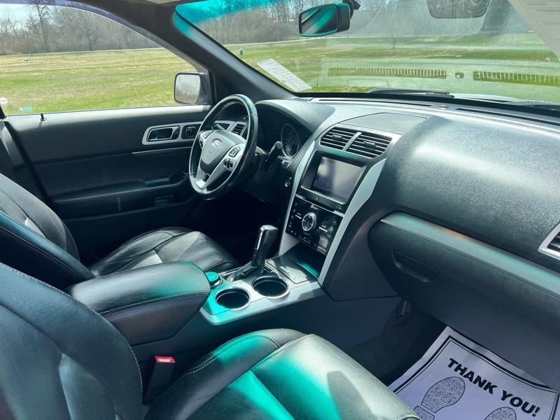 Ford Explorer Sport 4WD 2013