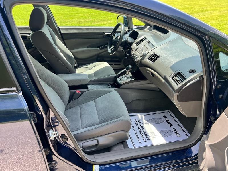 Honda Civic 4-Door Sedan 2010