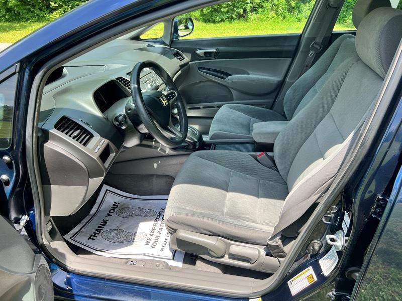 Honda Civic 4-Door Sedan 2010