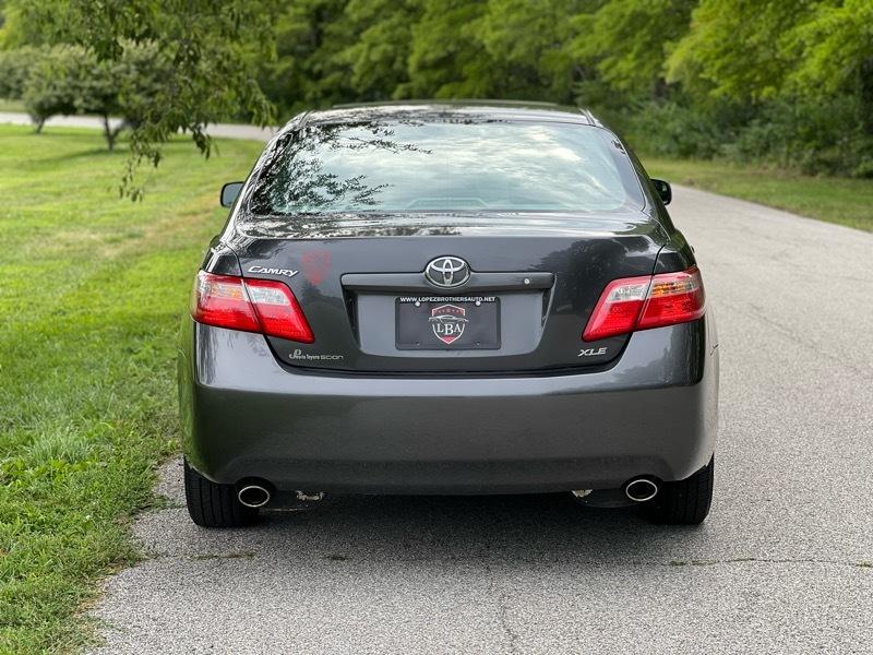 Toyota Camry LE V6 6-Spd AT 2009