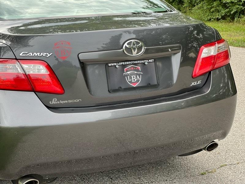 Toyota Camry LE V6 6-Spd AT 2009