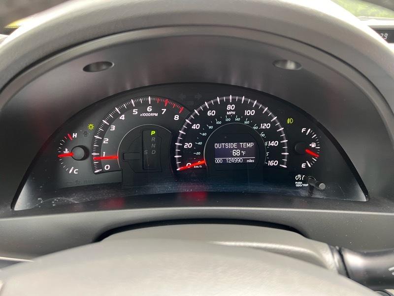 Toyota Camry LE V6 6-Spd AT 2009