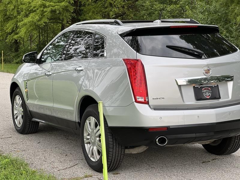 Cadillac SRX Luxury Collection 2011