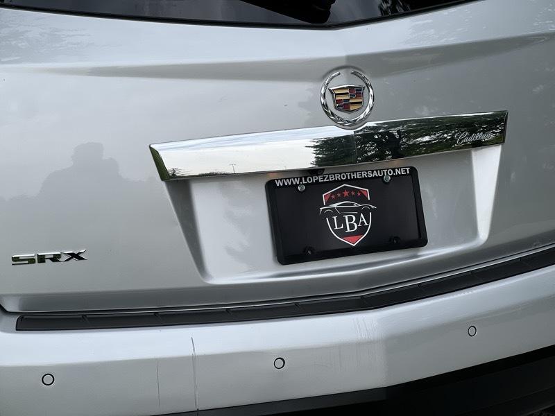 Cadillac SRX Luxury Collection 2011