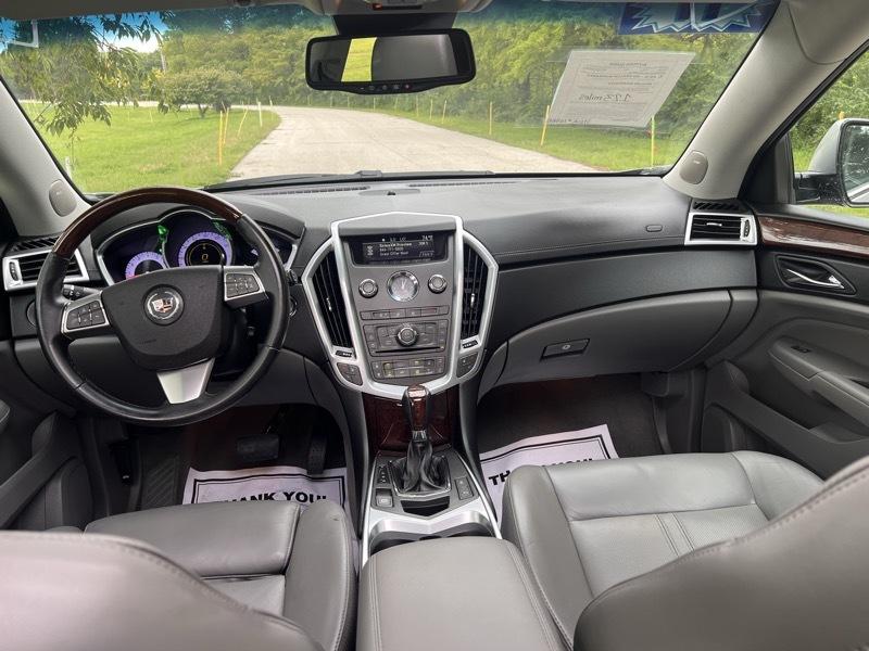 Cadillac SRX Luxury Collection 2011