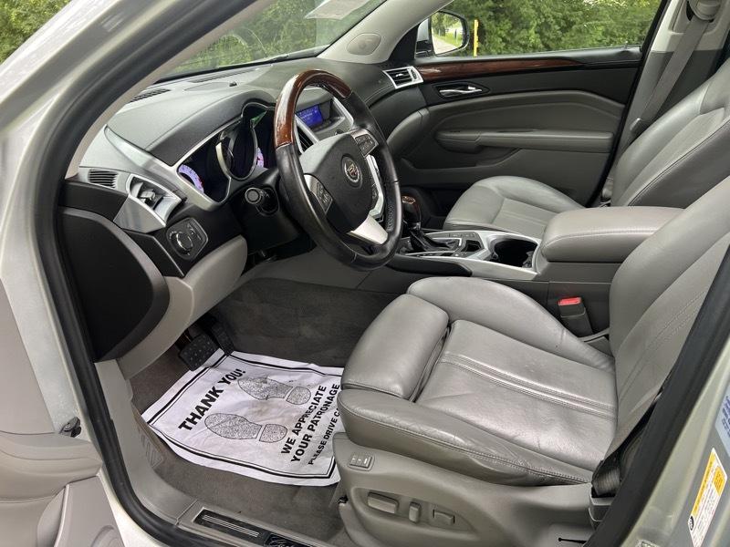 Cadillac SRX Luxury Collection 2011