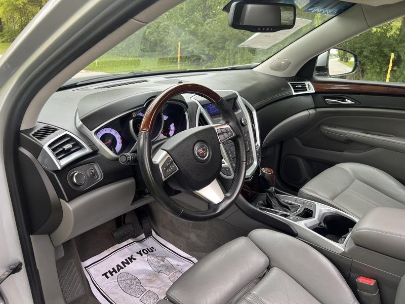 Cadillac SRX Luxury Collection 2011