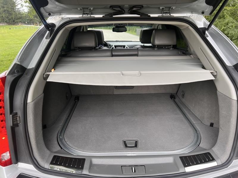 Cadillac SRX Luxury Collection 2011
