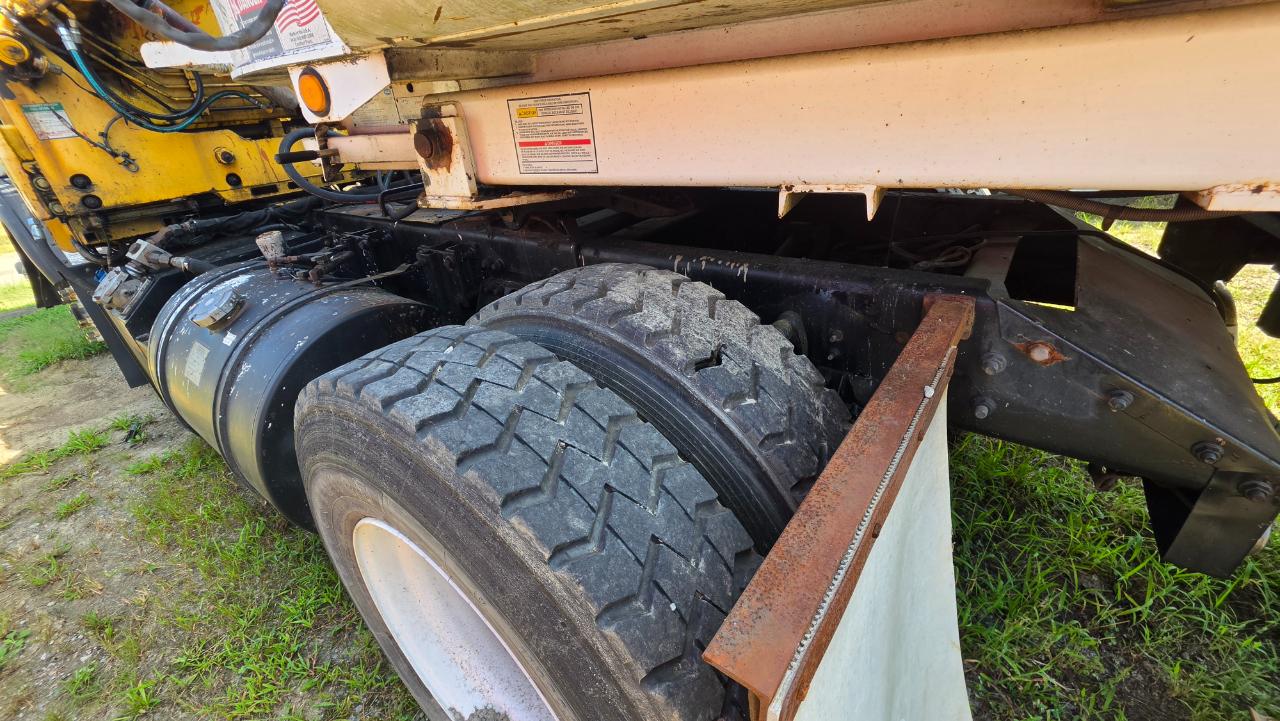 Crane Carrier Co. Low Entry  2012
