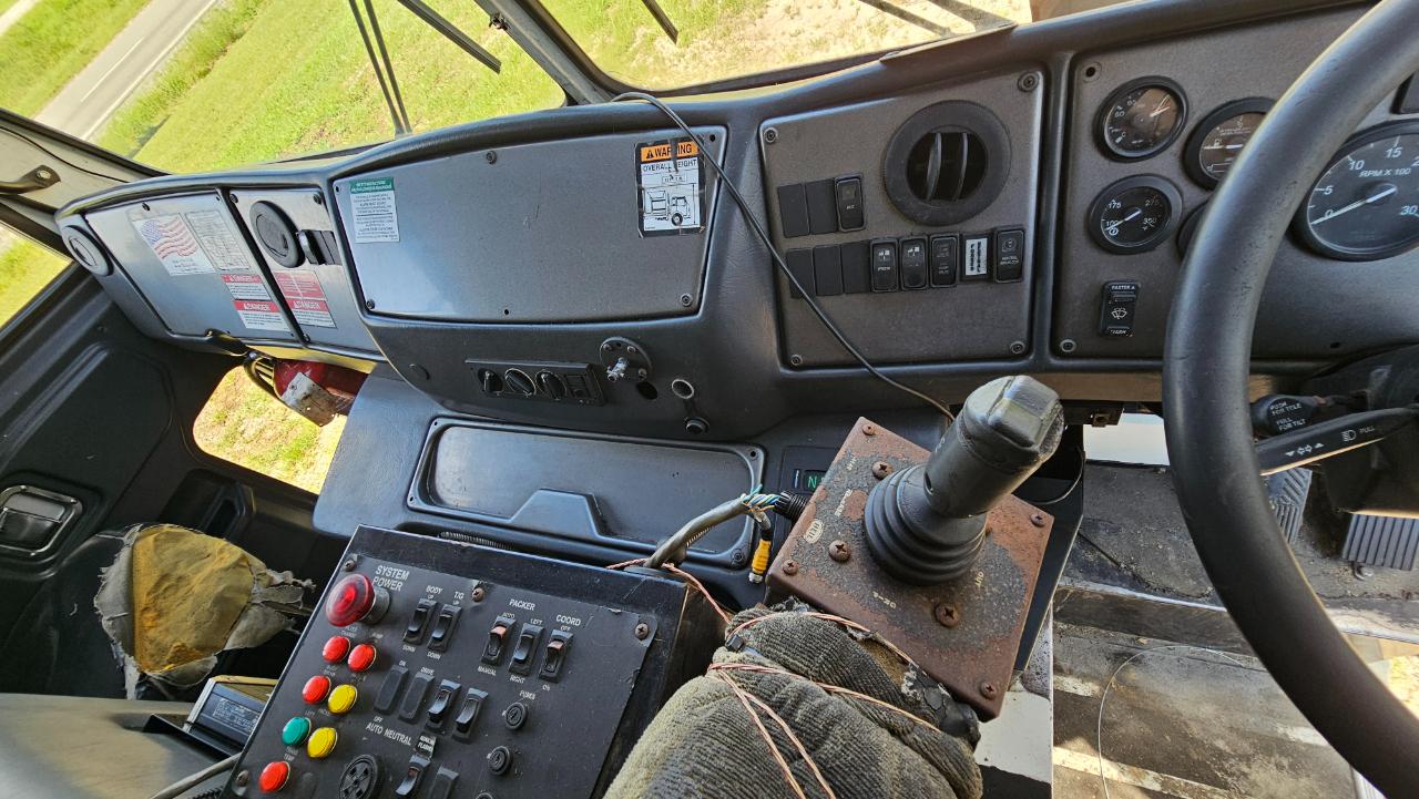 Crane Carrier Co. Low Entry  2017