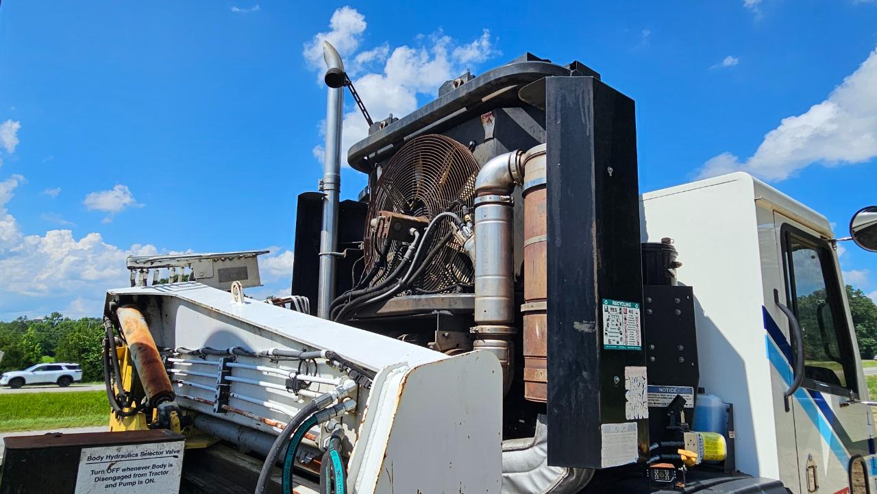 Crane Carrier Co. Low Entry  2017