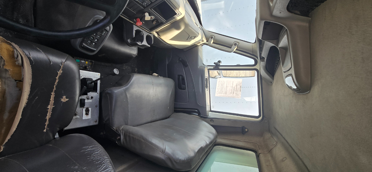 International 7600  2012