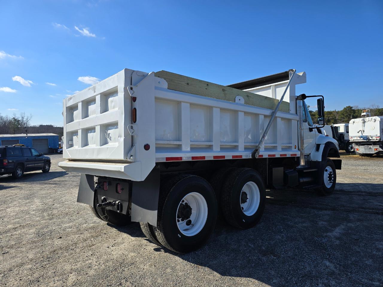 International 7600  2012