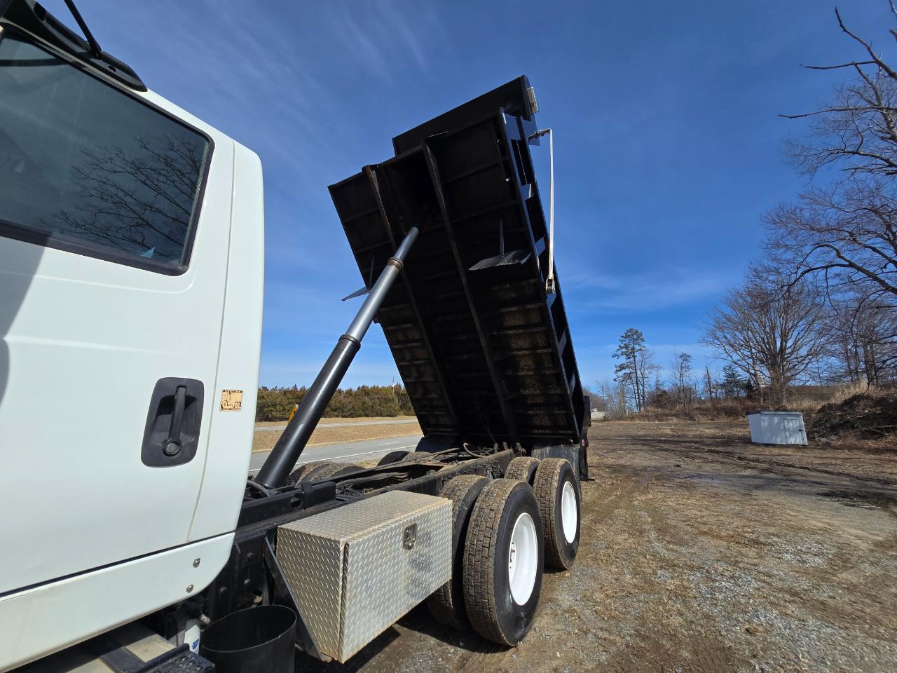 International 7600  2012