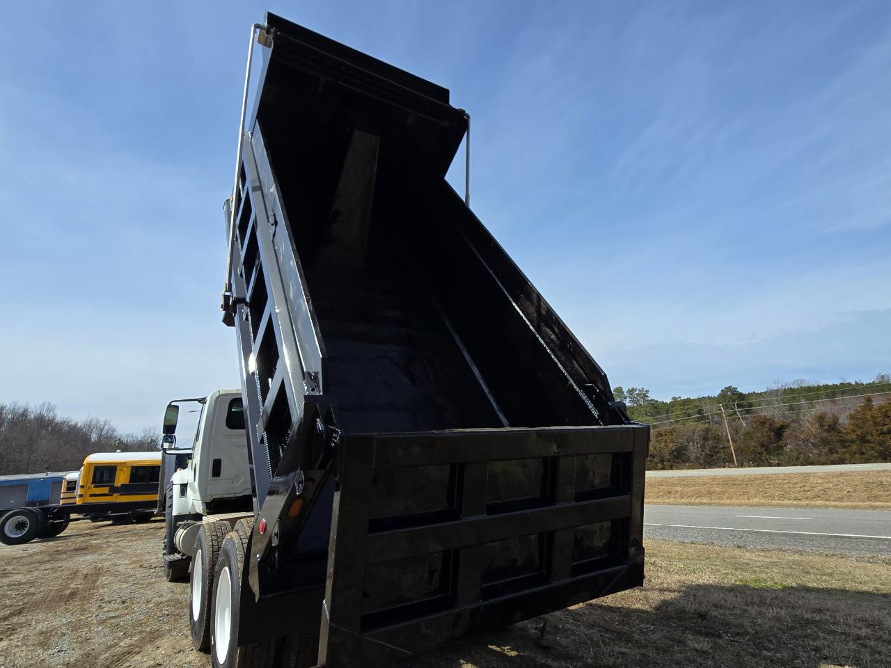 International 7600  2012