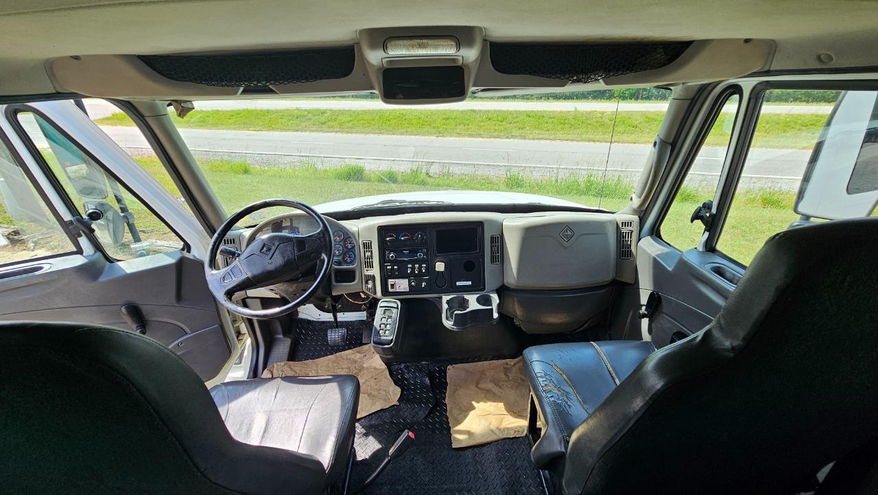 International 4400  2010