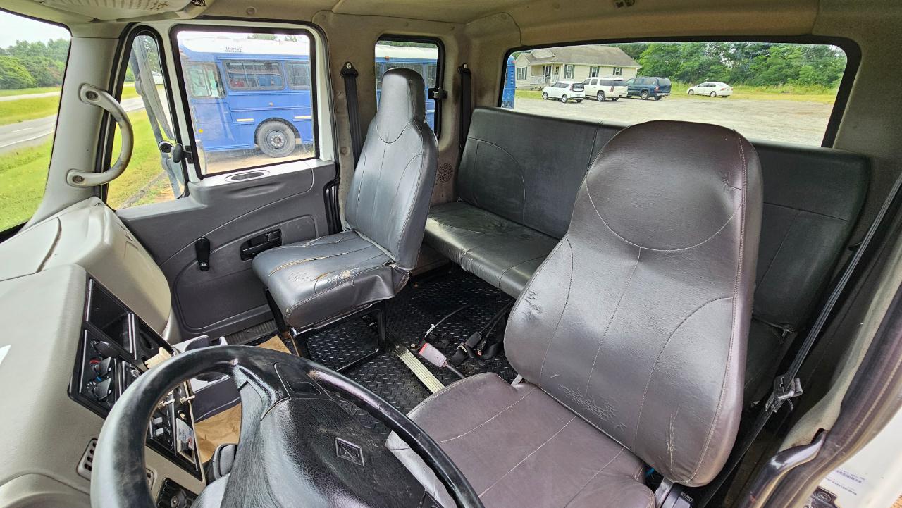 International 4400  2010