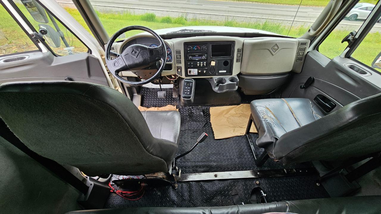 International 4400  2010