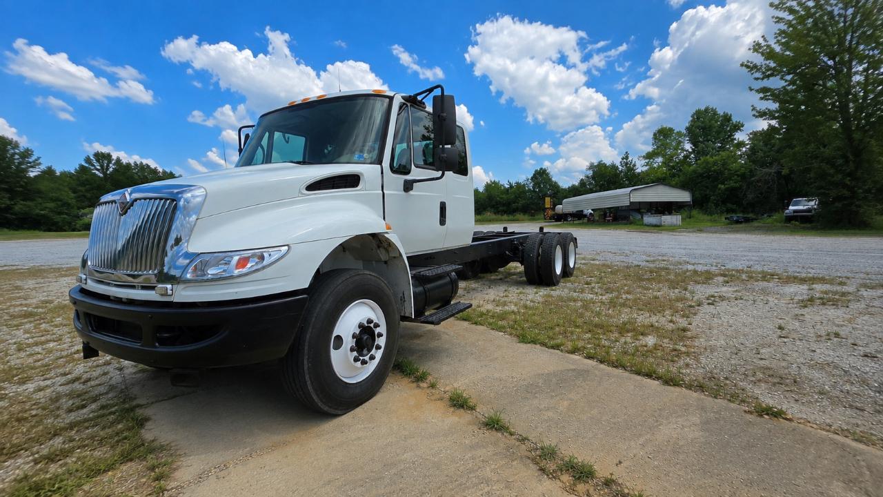 International 4400  2010