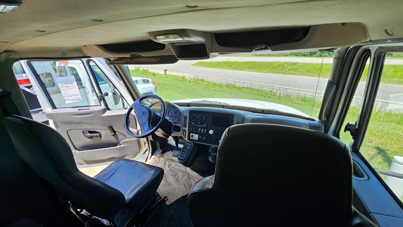 International 4400  2010