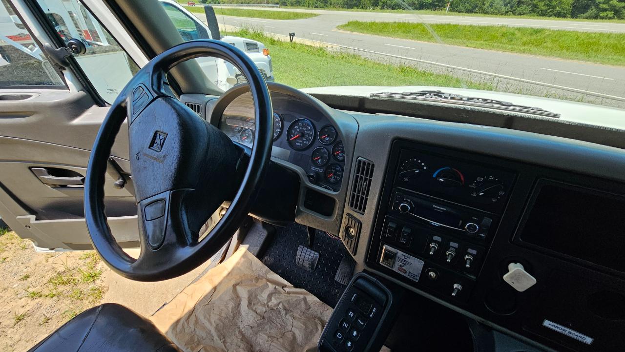 International 4400  2010