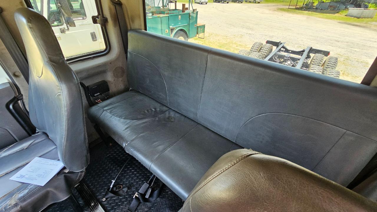 International 4400  2010