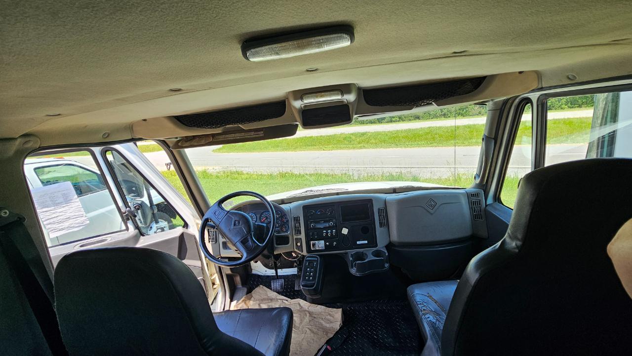 International 4400  2010