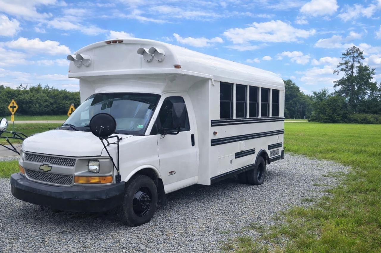 Chevrolet Express  2011