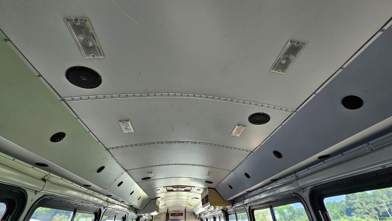 Thomas Bus  2003