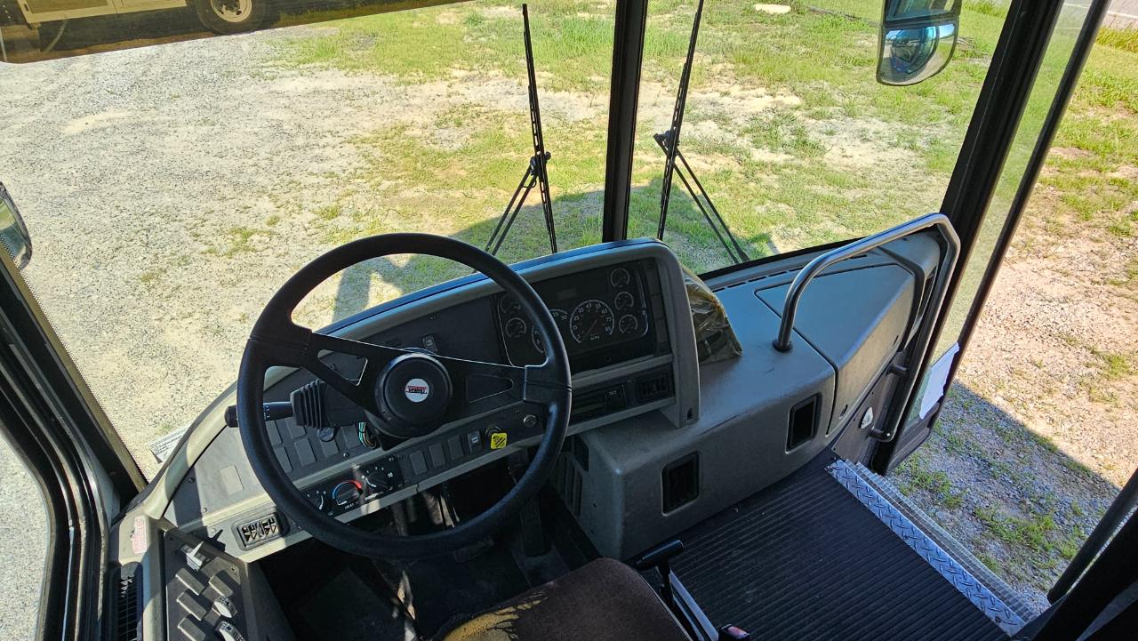 Thomas Bus  2003