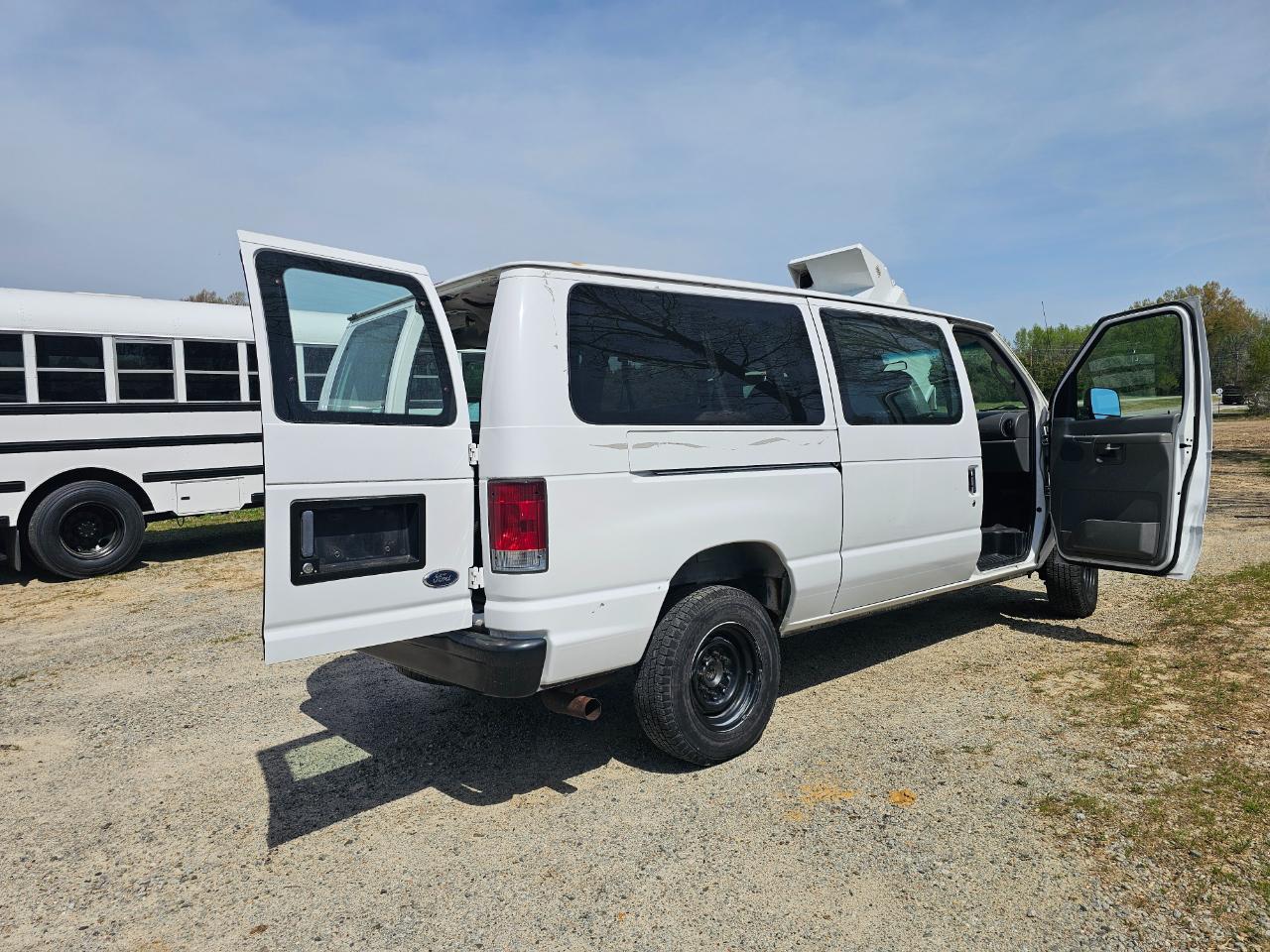 Ford E350  2006