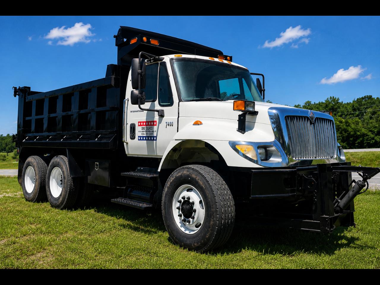 International 7400  2007