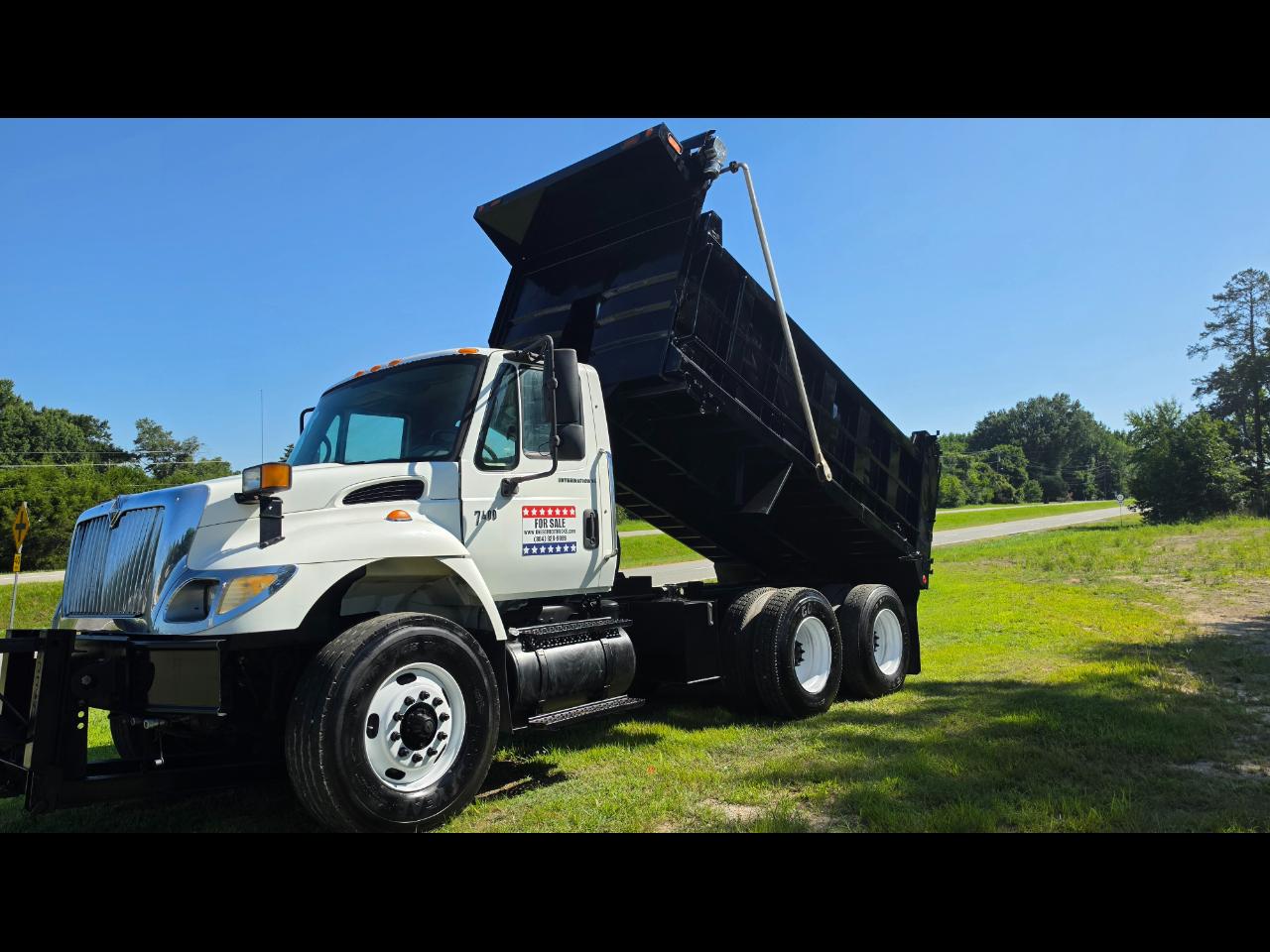 International 7400  2007