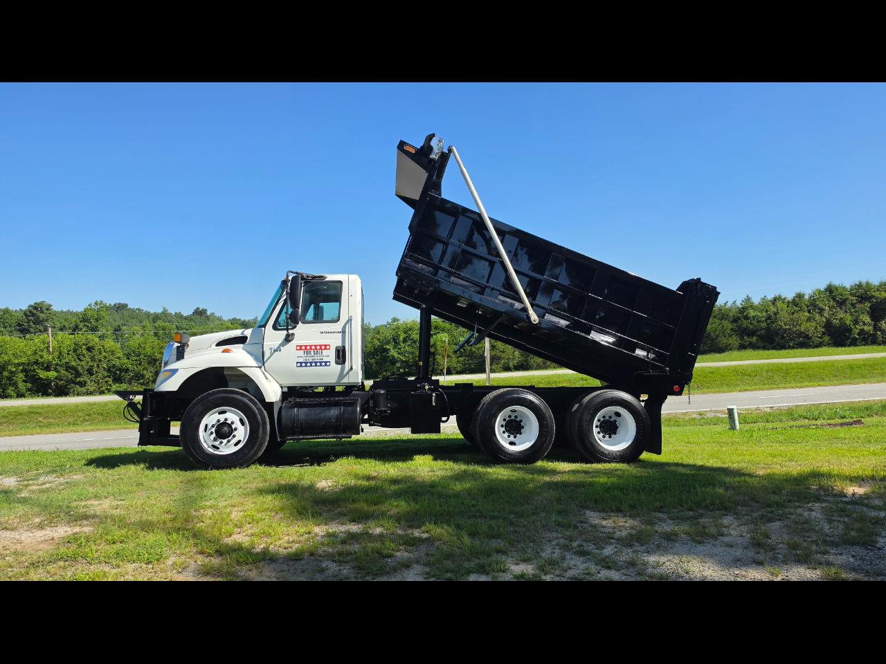 International 7400  2007