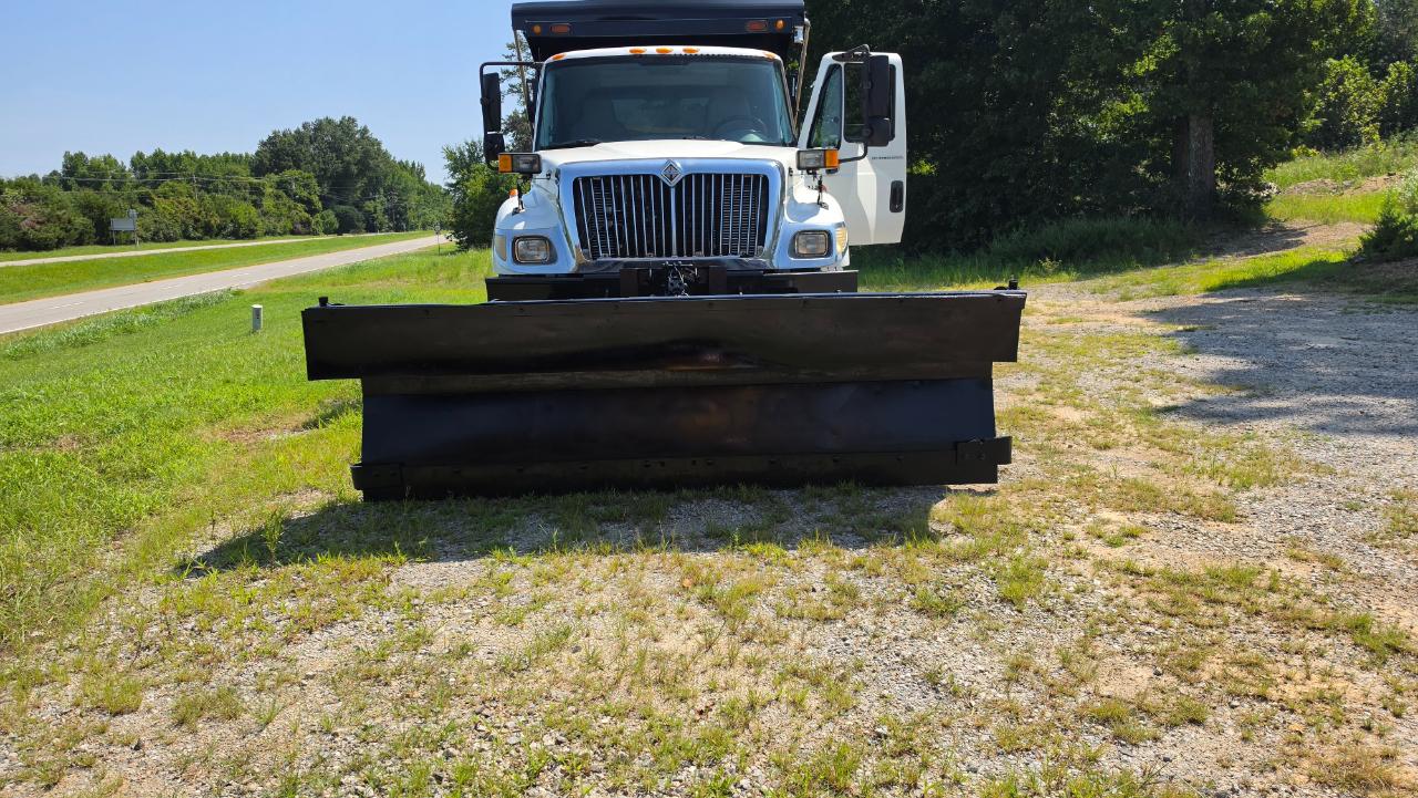 International 7400  2007