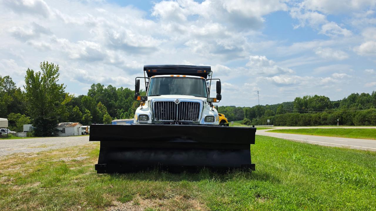 International 7400  2007