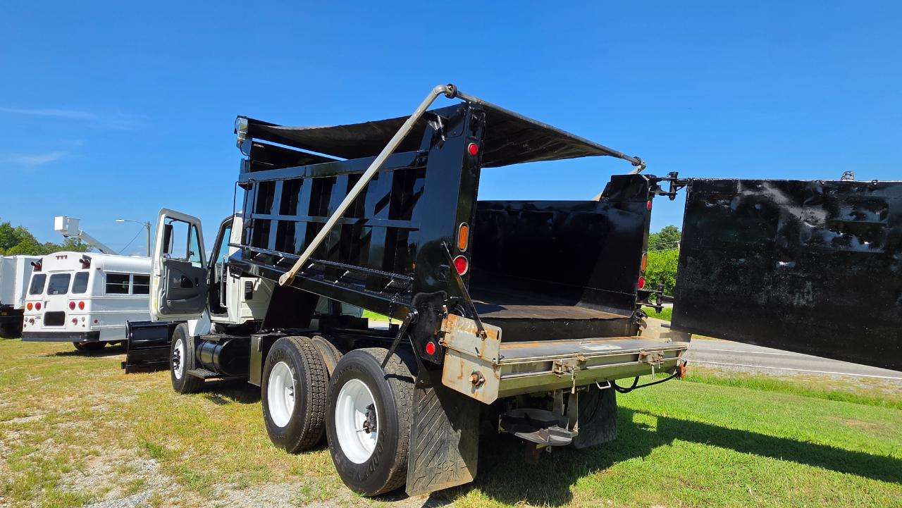 International 7400  2007
